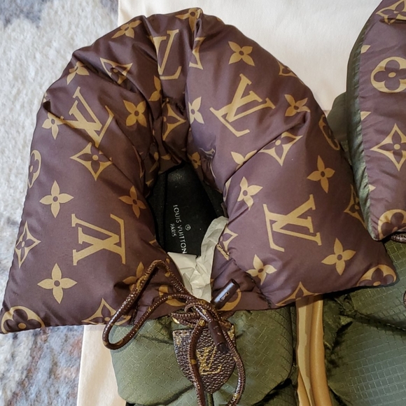Louis Vuitton Pilloe Boot Green Quilted Water Repellent 9US or 39EU Monogram New - Picture 13 of 16